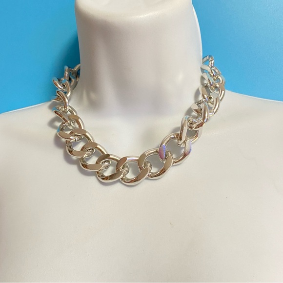 Chunky Silver Tone Chain Link Choker Necklace - Picture 1 of 6